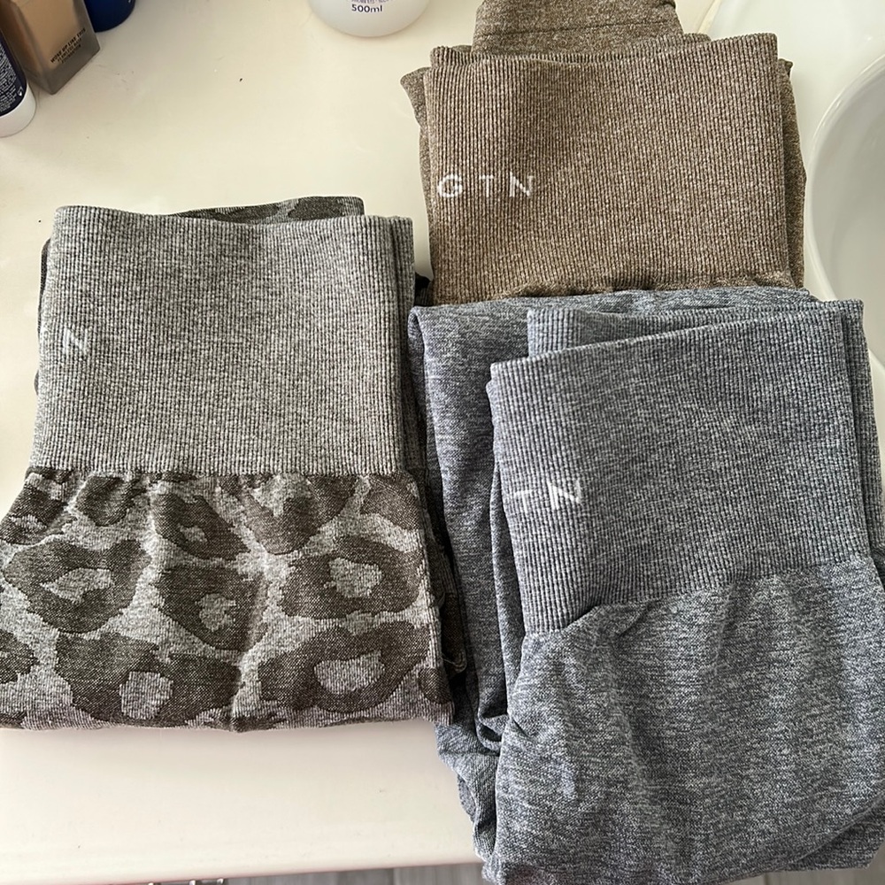 NVGTN 2 scrunch seamless leggings and leopard seamless leggings